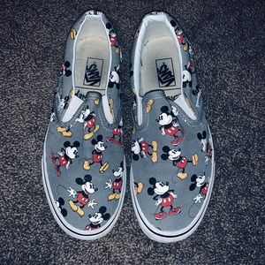DISNEY x VANS Mickey Mouse Slip Ons
